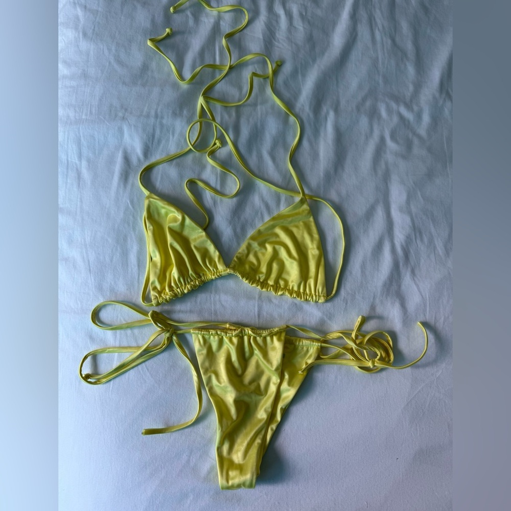 Frankies Bikinis Set